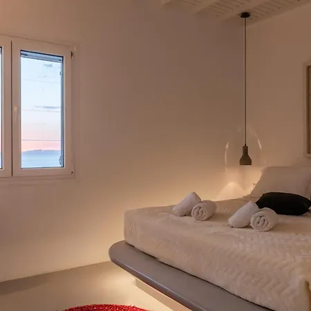 Yalos Mykonos 3 Bedroom Luxury In Mykonos Town With Sea & Sunset View Tagou